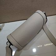 LOUIS VUITTON NEW FLAP MESSENGER Taiga Leather Beige M30813 28.3 x 18.3 x 4.3 cm - 3
