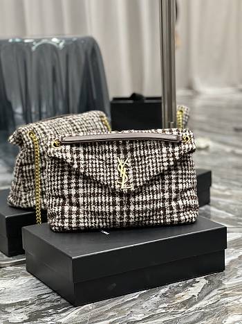 YSL MEDIUM PUFFER BAG IN Checked Tweed And Lambskin Beige 5774752 35 × 23 × 13.5 cm 