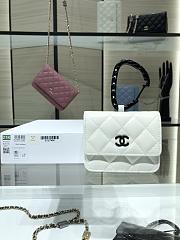CHANEL CARD HOLDER WITH JEWEL HOOK Lambskin Black Metal White AP2397 11 cm - 1