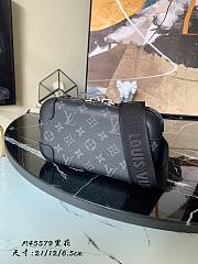 LOUIS VUITTON HORIZON CLUTCH Monogram Eclipse Canvas M45579 21 x 12 x 6.5 cm - 1