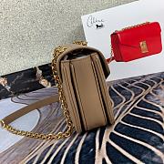 CELINE Pre-Owned 2020s C Charm Shoulder Bag Taupe 370348 21.5 x 15 x 7 cm - 4
