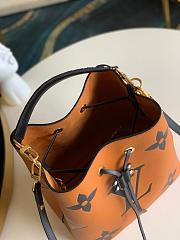 Louis Vuitton Crafty NeoNoe MM Orange M56888 26 cm - 3