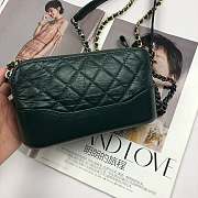 Chanel Gabrielle Clutch Green A94505 18 x 6 x 11 cm - 3