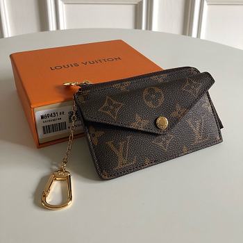 Louis Vuitton Card Holder Recto Verso M69431 13 x 9.5 x 2.5 cm