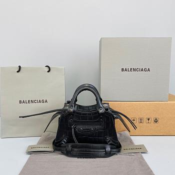 Balenciaga Small Neo Classic Top Handle Bag Crocodile Leather Black 63852115V67 33 x 21 x 16 cm