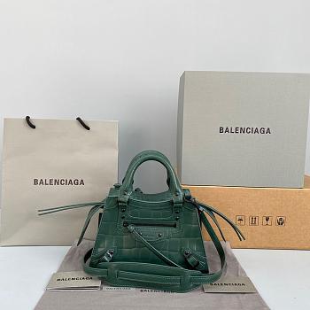 Balenciaga Small Neo Classic Top Handle Bag Crocodile Leather Green 63852115V67 33 x 21 x 16 cm