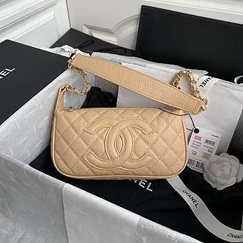 Chanel Grained Leather Hobo Bag Beige B01960 25 x 14 x 5 cm
