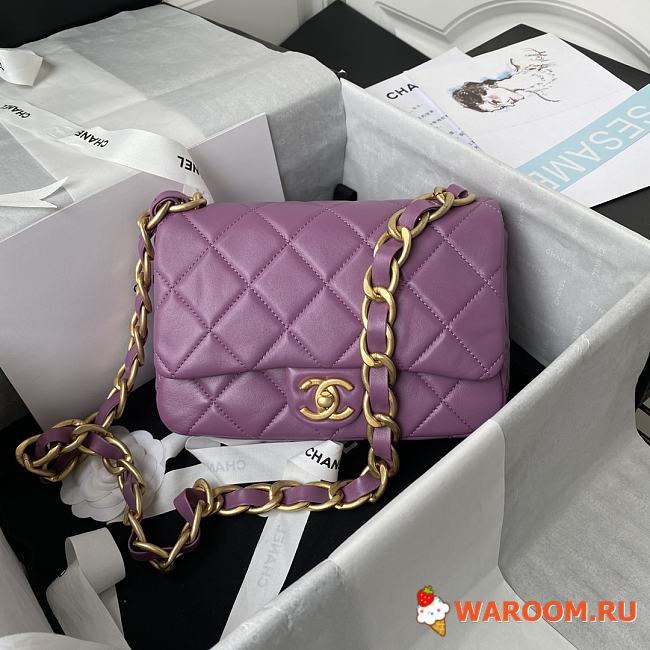Chanel Flap Bag With Big Chain Leather Purle 22 × 5 × 15.5 cm - 1