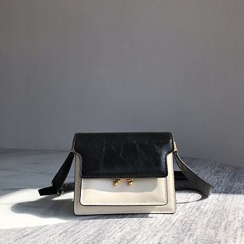 Marni Mini Trunk Bag Leather White/Black Z476N 18 × 13 × 6.5 cm