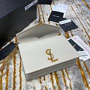 Ysl Cassandra Medium Chain Bag Grained Leather White 532750 22 x 16.5 x 5.5 cm - 2