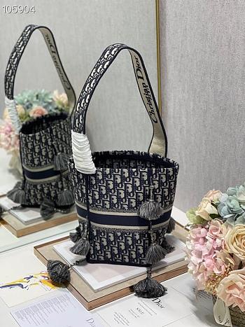 D-bubble embroidered Bucket Bag 16cm 03