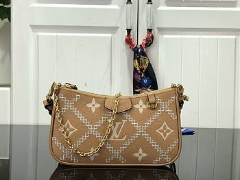 LV EASY POUCH ON STRAP M80349 19cm