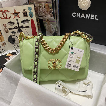 Chanel 19 calfskin in green-26×16×9cm