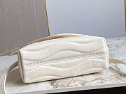 LV NEW WAVE HOLD ME M21720 Ivory - 23 x 15 x 10cm - 6