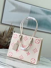 LV OnTheGo MM M45494 Crème Beige / Rose Trianon Pink - 35 x 27 x 14 cm - 1