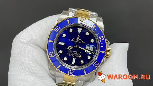 Rolex Oyster Perpetual Submariner 40mm golden and BLUE - 1