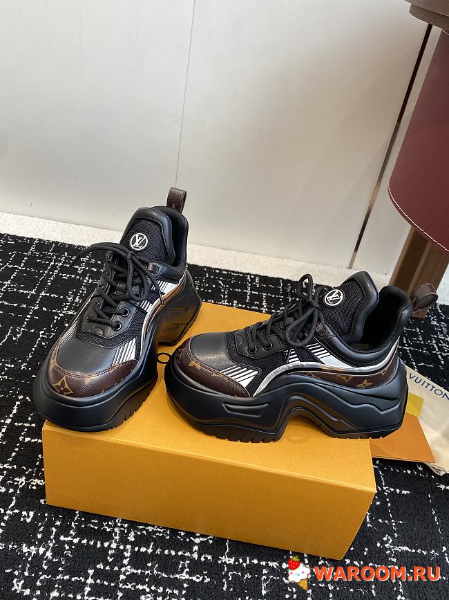 LV Sneaker 01 - 1