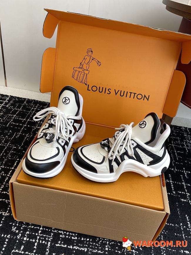 LV Sneaker 06 - 1