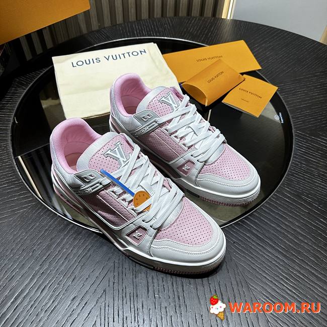 LV Sneaker 10 - 1