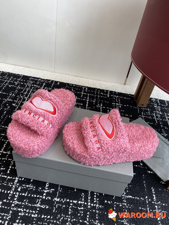 Balenciaga Furry Heart Slide Pink - 1
