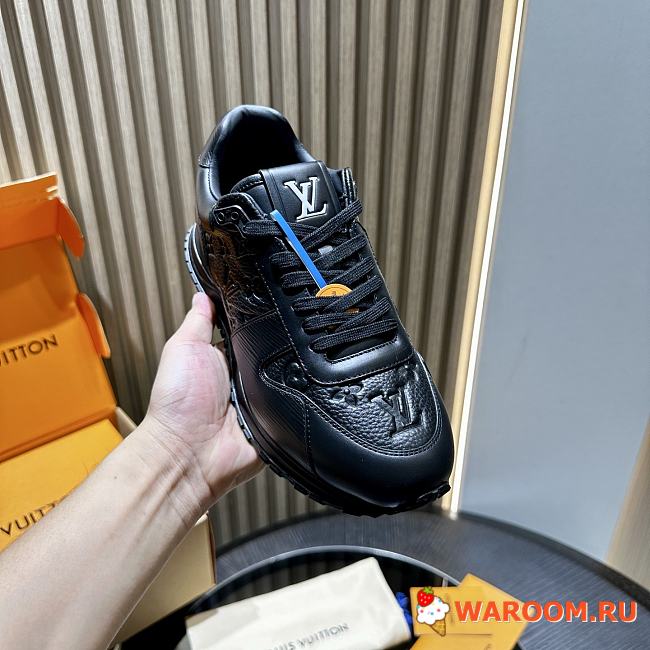 LV Run Away 01 - 1