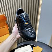 LV Run Away 01 - 1