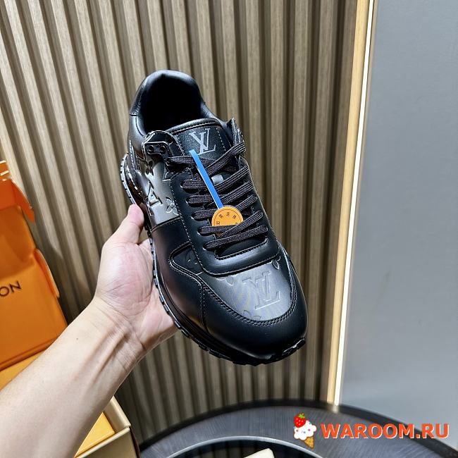 LV Run Away 03 - 1
