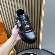 LV Run Away 03 - 1
