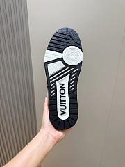 Louis Vuitton Trainer Sneaker 12 - 4