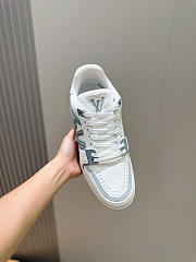Louis Vuitton Trainer Sneaker 13 - 3