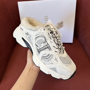 Dior low-top plush sneakers 02