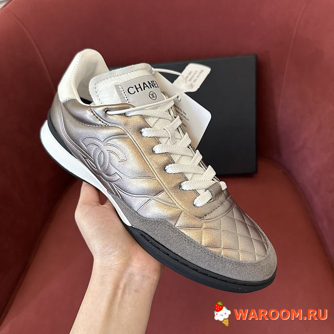 Chanel sneaker 2 - 1