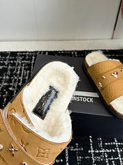 LV plush slippers 01 - 4
