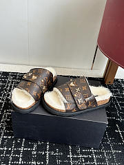 LV plush slippers 04 - 1